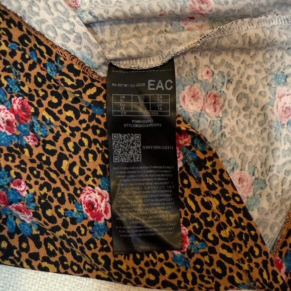 GUESS Floral Leopard Print Sequin Logo Top XL Short Sleeve Scoop Neck Stretchy - Picture 6 of 8